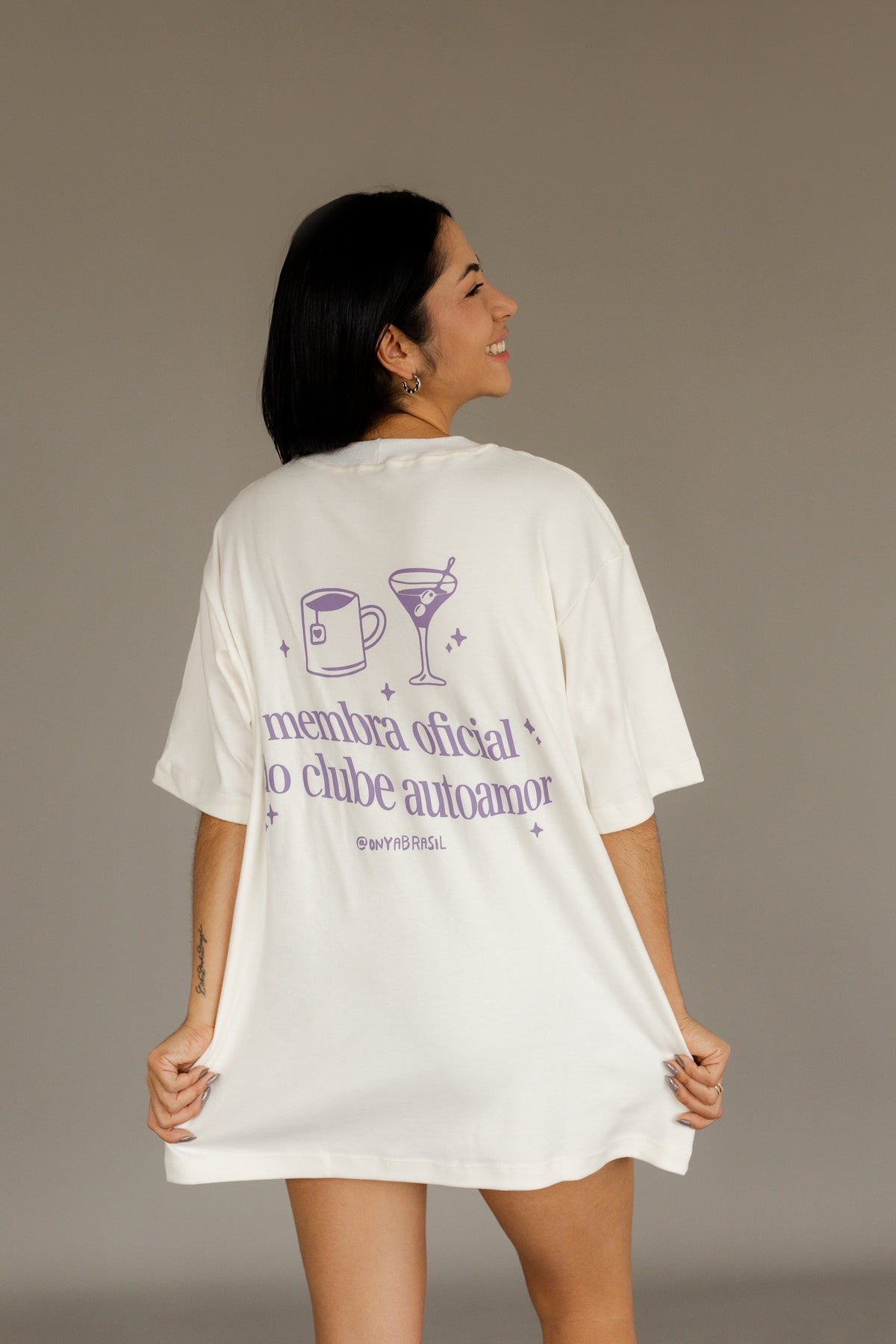 Camiseta oversized clube autoamor off-white