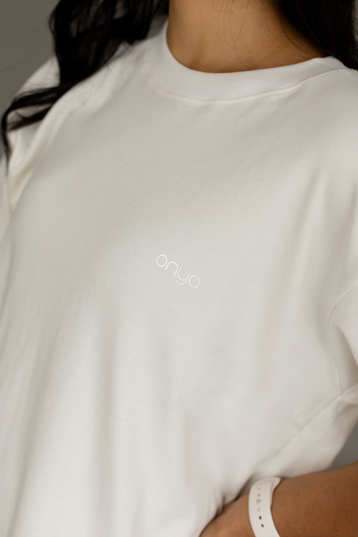 Camiseta oversized autoamor em movimento off-white