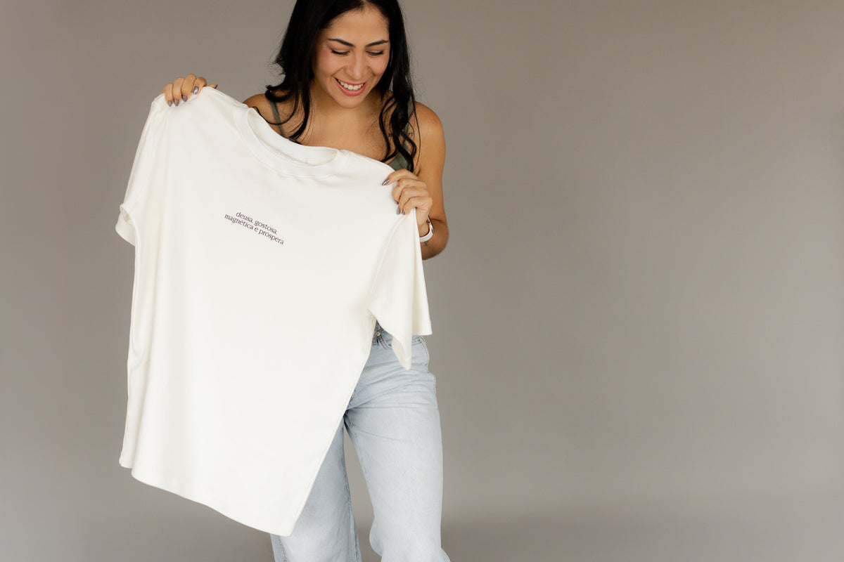 Camiseta oversized deusa off-white