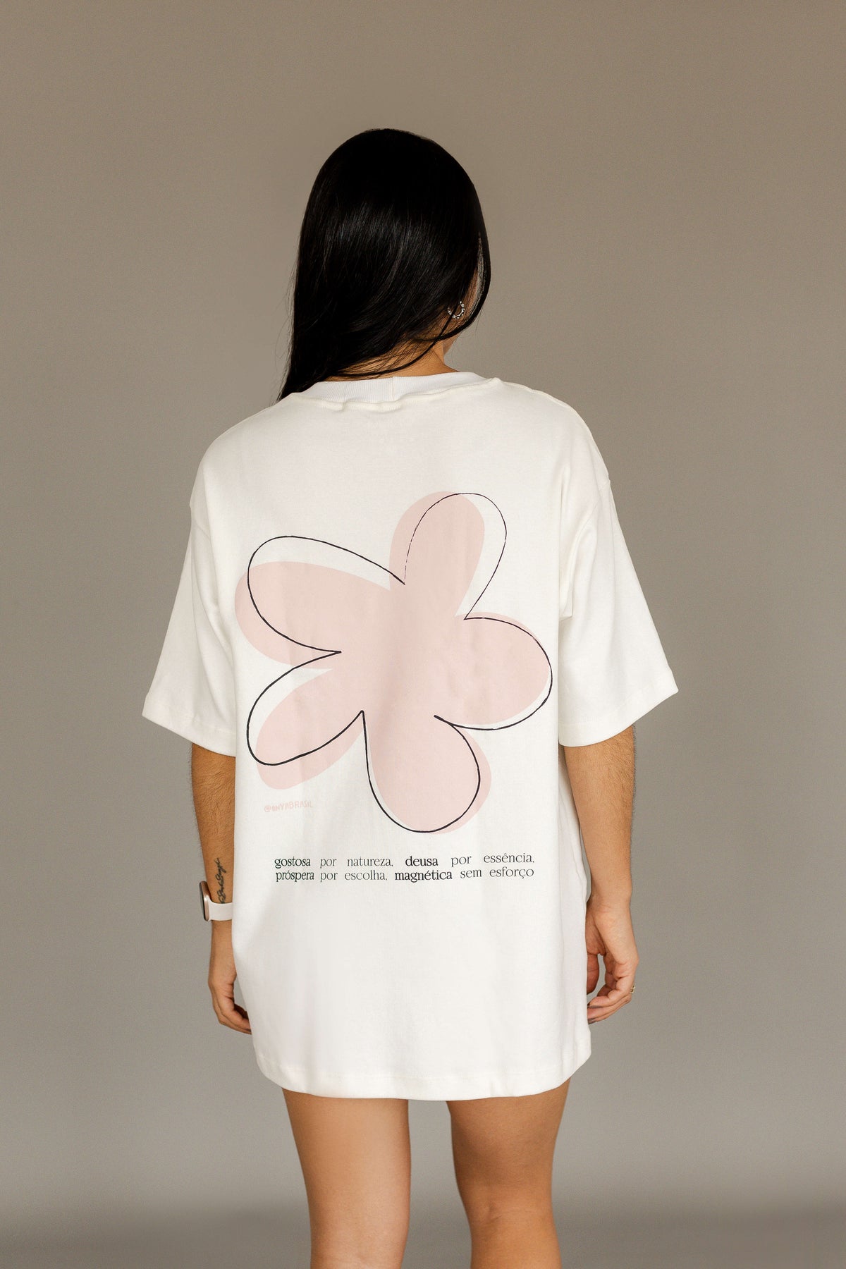 Camiseta oversized deusa off-white