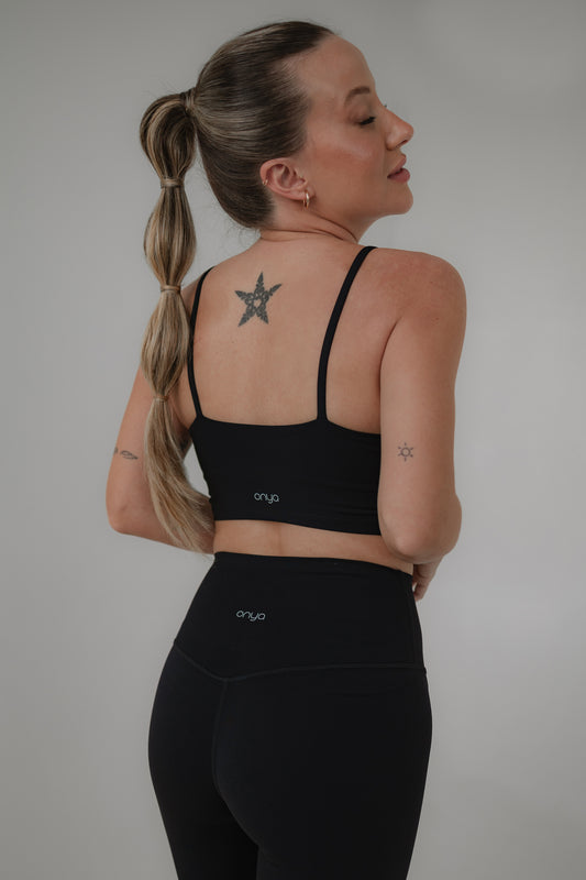 conjunto legging manteiga + top alcinhas preto