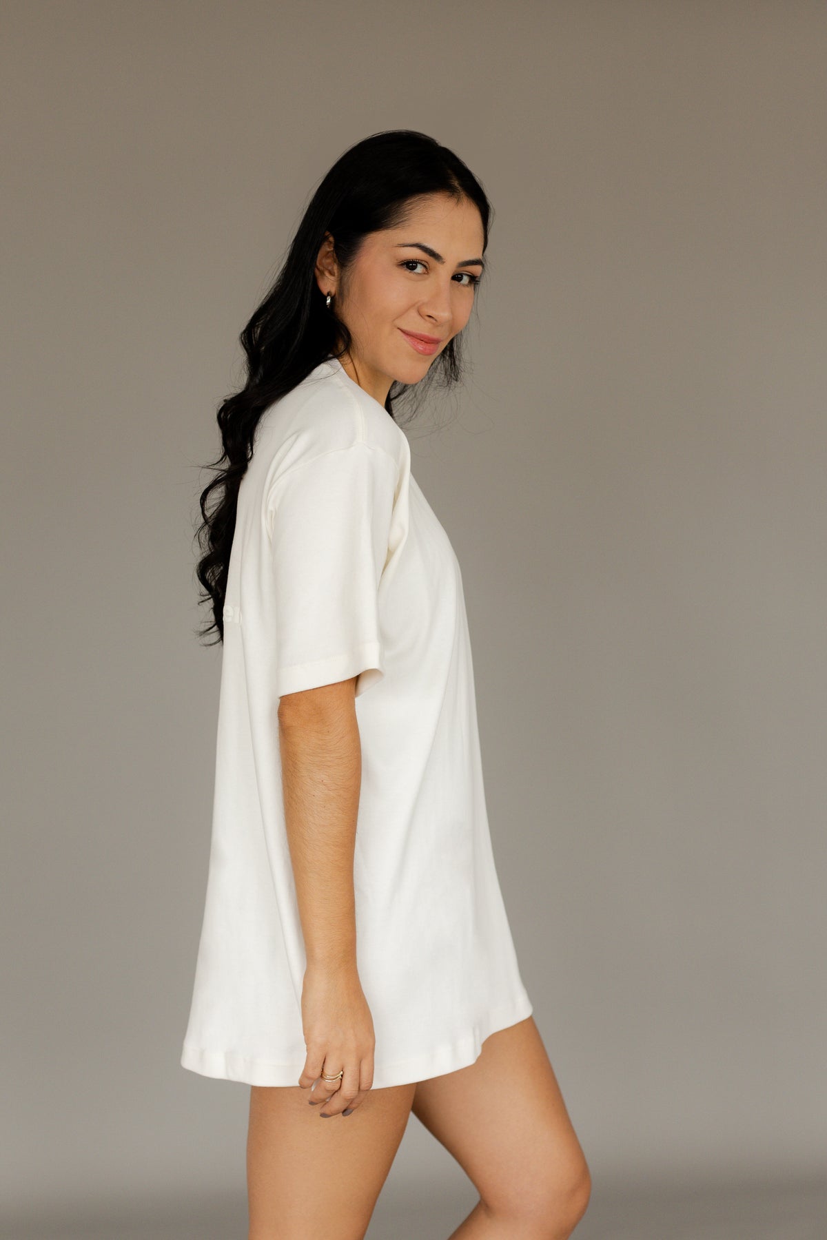 Camiseta oversized autoamor em movimento off-white