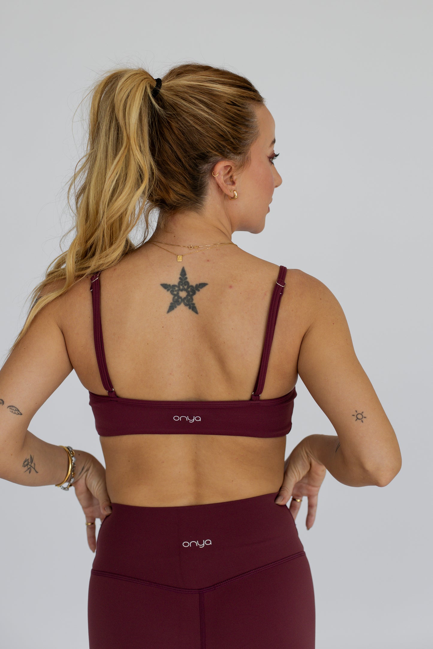 Top manteiga ajustável Cereja